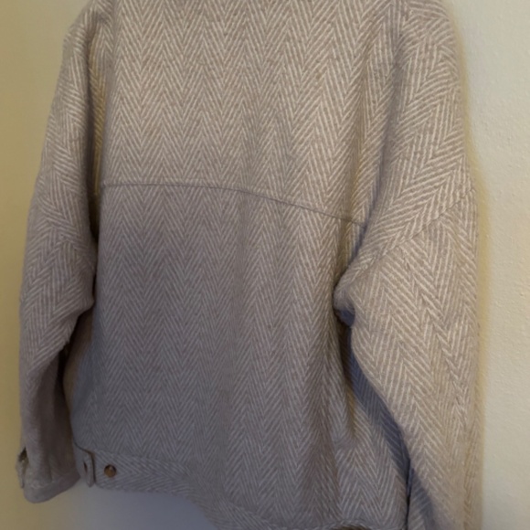 Men's Jacket - Picture 6 of 7